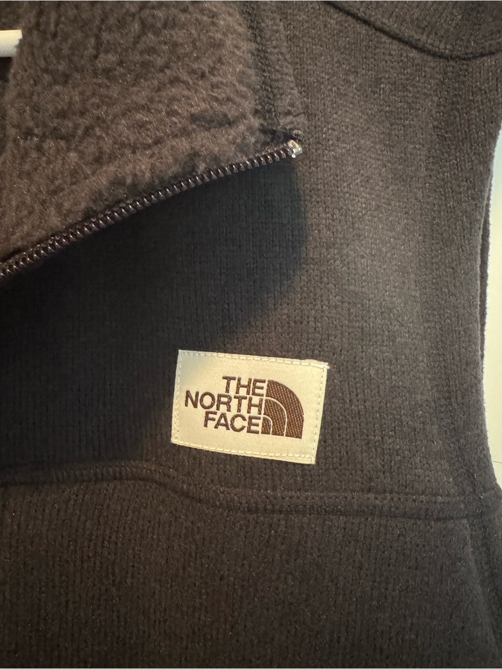 The North Face Men’s Dark Gray Sweater Fleece Vest XL NWT - Picture 3 of 5